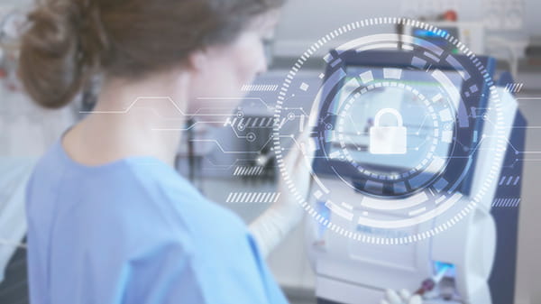 ABL90 혈액 가스 장비를 사용하는 간호사 - 데이터 보안의 주요 특징